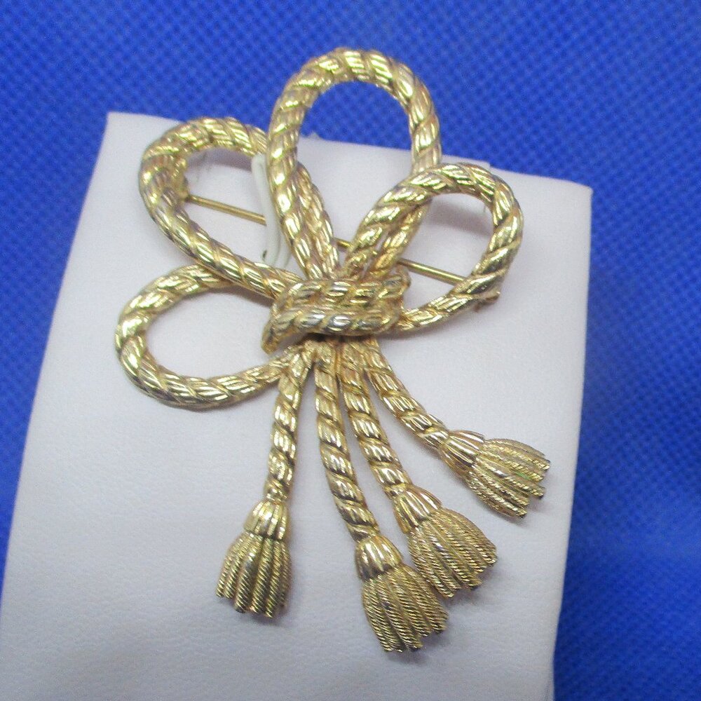 Monet Bow Brooch Monet Bow Rope Tassel Brooch Monet Gold Tone Textured Metal